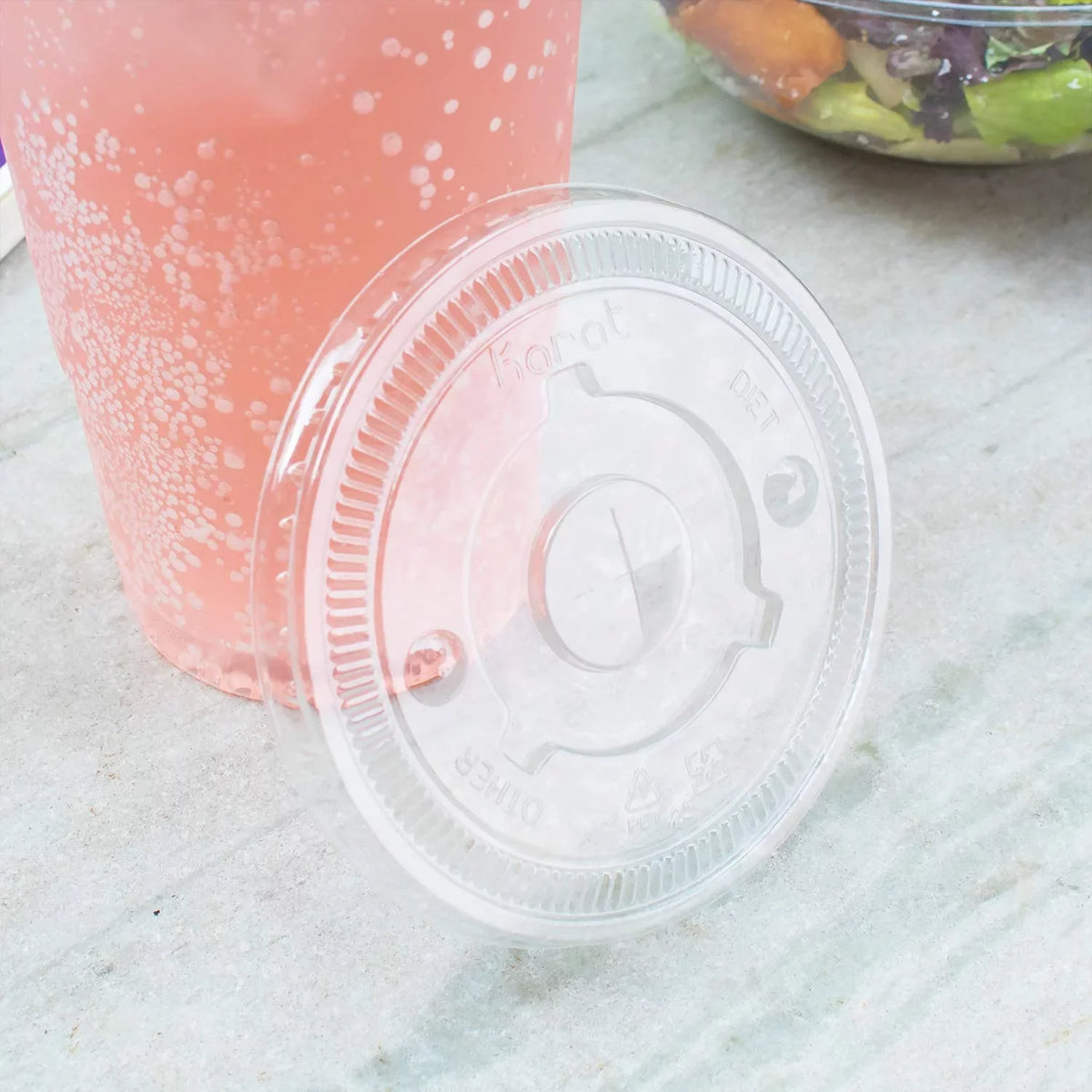Karat C-KCL1045 PET Flat Lids 104.5mm w/ Straw Slot for 32 oz Paper & Poly Cold Cups, 600 Count